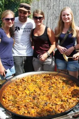 Bild: Spanisch lernen, eine Paella kochen und einen Naturpark erkunden