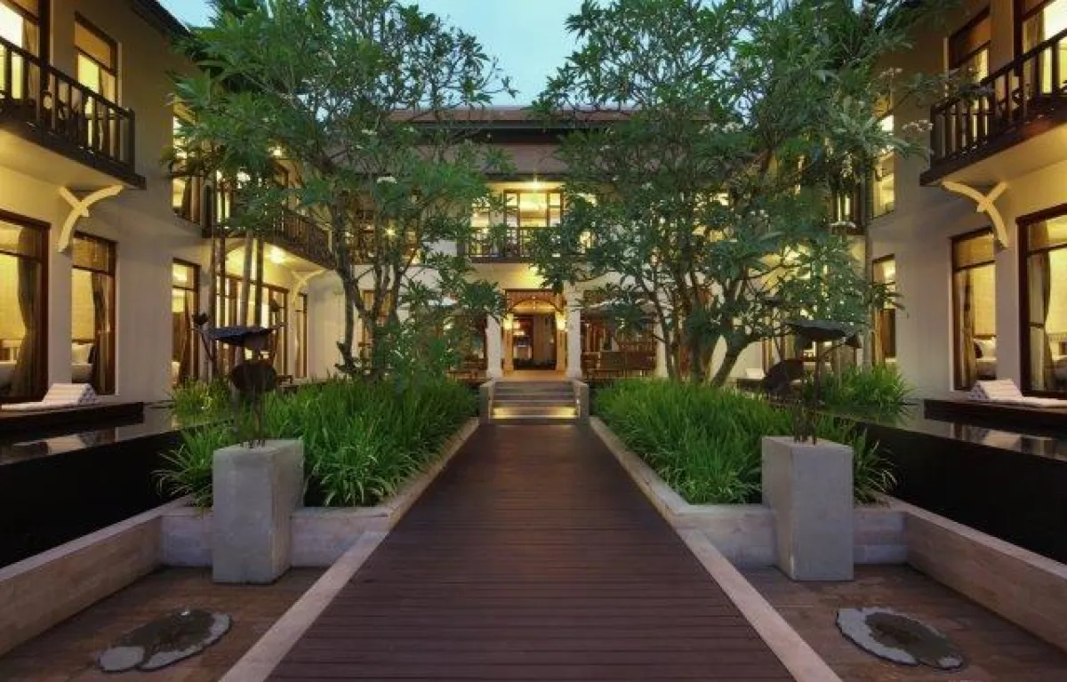 Anantara Angkor Resort & Spa Walkway