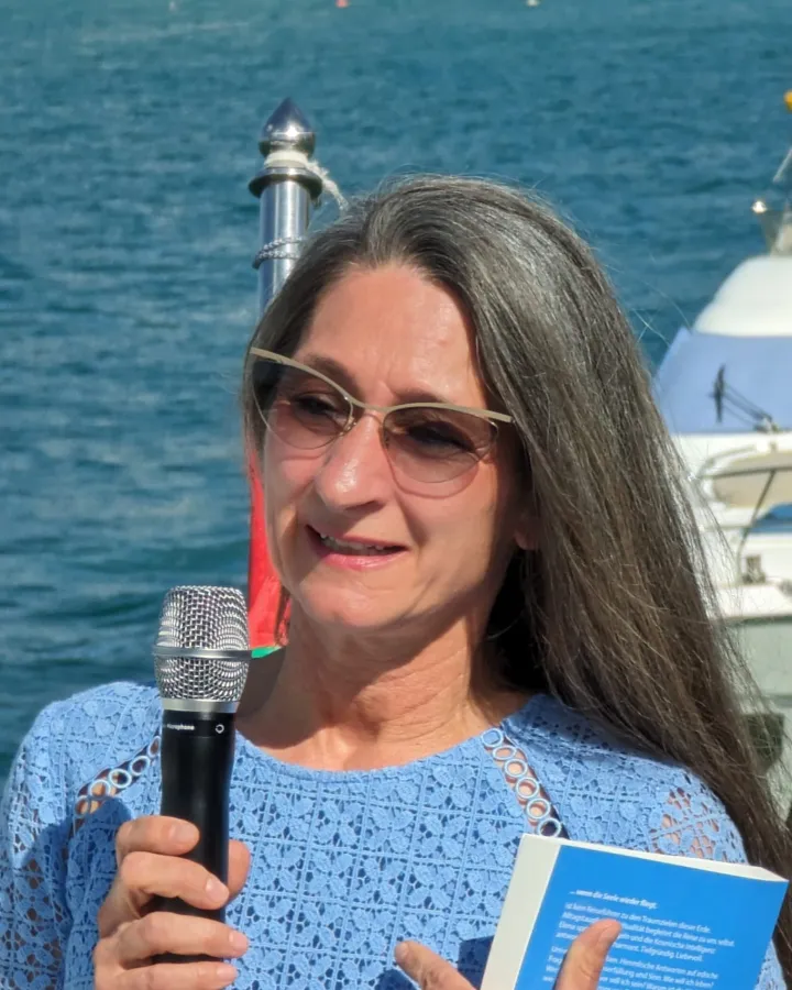 Buchvorstellung Tatjana Broek Experten Kongress Dubai (© Tatjana Broek)