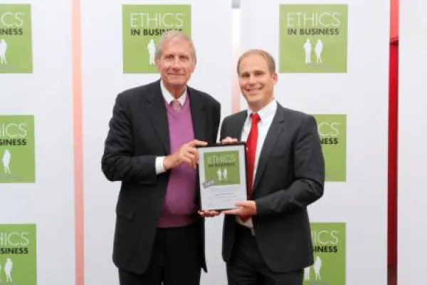 Bild: Ulrich Wickert für „Ethics in Business" – Lubberich in der Gilde aufgenommen und ausgezeichnet