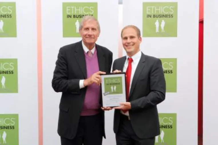 Ulrich Wickert für „Ethics in Business" – Lubberich in der Gilde aufgenommen und ausgezeichnet Bild: Ulrich Wickert für „Ethics in Business" – Lubberich in der Gilde aufgenommen und ausgezeichnet