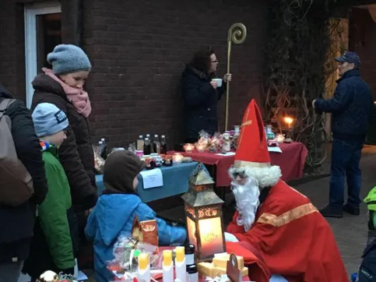 Bild: Weihnachtsmarkt mal anders! Regionales und Traditionelles auf dem Weihnachtsmarkt „Weihnachten ohne Strom"