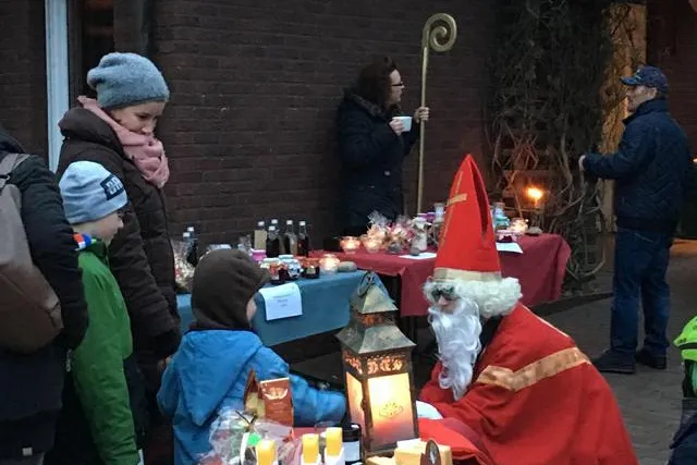 Bild: Weihnachtsmarkt mal anders! Regionales und Traditionelles auf dem Weihnachtsmarkt „Weihnachten ohne Strom"