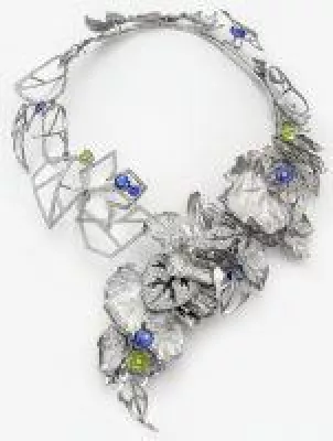 Collier aus Japan siegt beim International Jewellery Design Excellence Award (IJDE Award) Bild: Collier aus Japan siegt beim International Jewellery Design Excellence Award (IJDE Award)