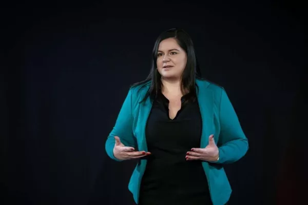 Bild: Daniela Patricia Stadler triumphiert beim 16. Internationalen Speaker Slam