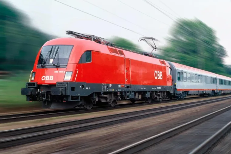 Bild: Reisen mit der Bahn immer beliebter
