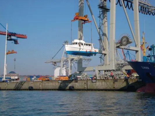 Erfolgreich und innovativ – Deckungsumfang in großem Maße erweitert: Firmenich Yachtversicherungen präsentiert neue Bedingungen Bild: Erfolgreich und innovativ – Deckungsumfang in großem Maße erweitert: Firmenich Yachtversicherungen präsentiert neue Bedingungen