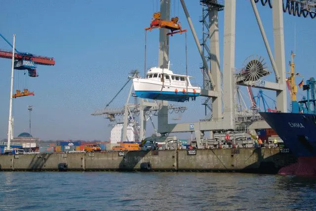 Erfolgreich und innovativ – Deckungsumfang in großem Maße erweitert: Firmenich Yachtversicherungen präsentiert neue Bedingungen Bild: Erfolgreich und innovativ – Deckungsumfang in großem Maße erweitert: Firmenich Yachtversicherungen präsentiert neue Bedingungen
