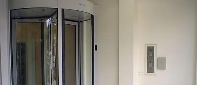 Zutrittskontrolle - Online mit Echtzeit-Objektkontrolle Bild: Zutrittskontrolle - Online mit Echtzeit-Objektkontrolle