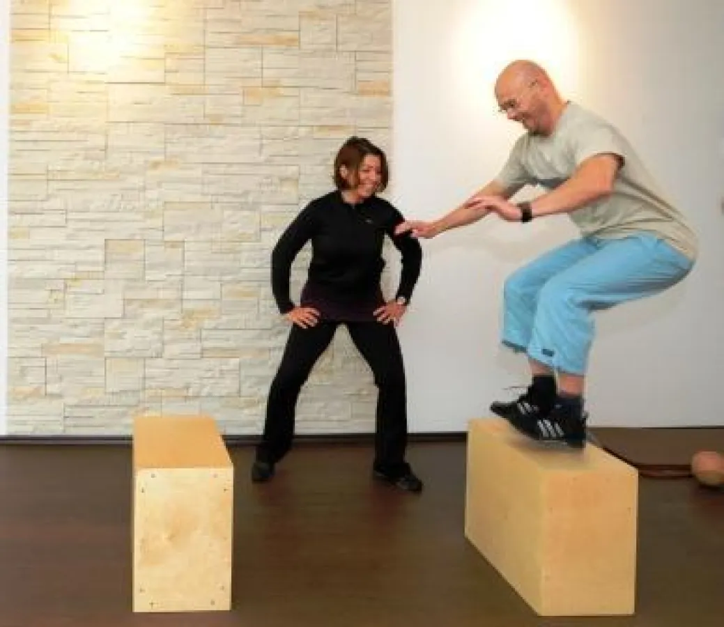Stephanie Mand (Inhaber Point of Power) beim Training mit einem Kunden