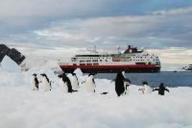 Bild: Antarktis - Eine Expedition an Bord der MS FRAM