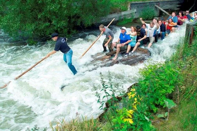 Bild: Die weitgereisten Männer aus dem Frankenwald - Vor 50 Jahren endete im Norden Bayerns die Zeit der Flößerei