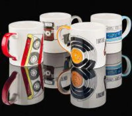 Bild: Die haben Stil: Limitierte Tassen mit Hifi-Motiven - Handbemalt und spülmaschinenfest