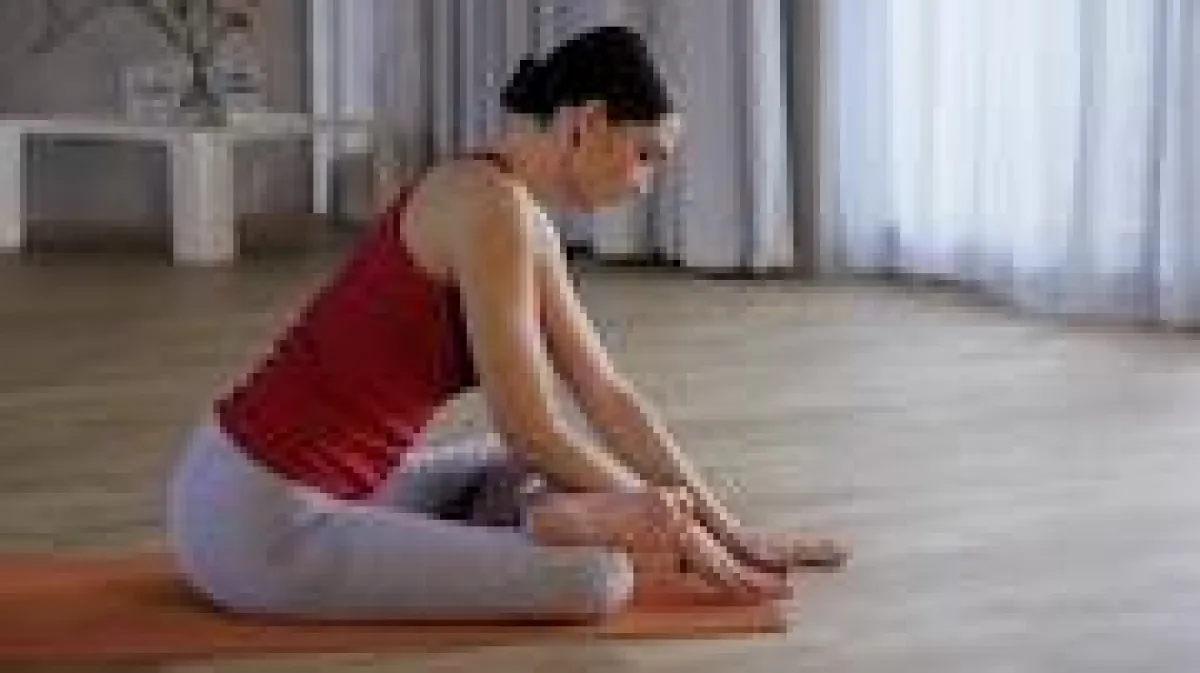 Auf www.yogaeasy.de können sich Interessierte Übungsvideos im Internet anschauen und auch mitmachen.