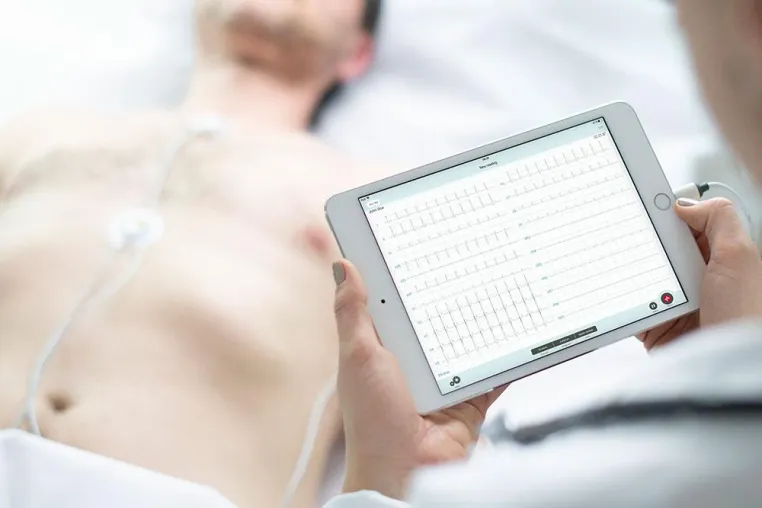 Bild: Klinische Studie bestätigt die Effektivität von CardioSecur® im präklinischen Einsatz im Rettungswagen