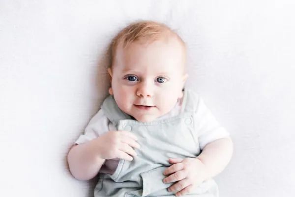 Bild: Am 24. April ist Welt-Meningitis-Tag: Impfungen können Kinder vor bakterieller Hirnhautentzündung schützen