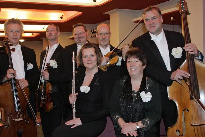 Musiker der Anhaltischen Philharmonie geben die weltweite Ersteinspielung eines Werkes von Max Reger heraus. Bild: Musiker der Anhaltischen Philharmonie geben die weltweite Ersteinspielung eines Werkes von Max Reger heraus.