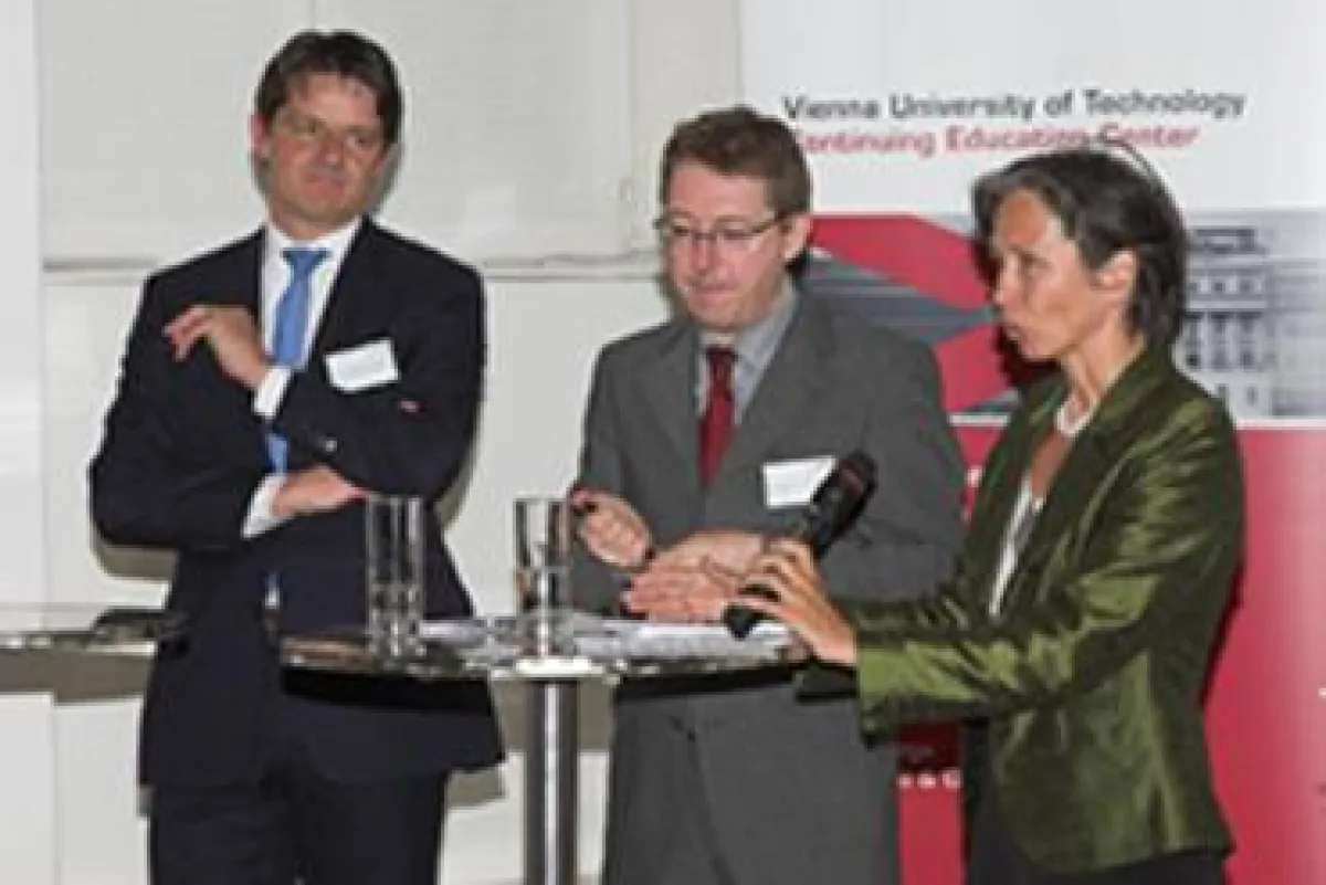 Gerhard Dunstheimer (ECE Projektmanagement GmbH & Co. KG), Bob Martens (TU Wien) und Nadja Shah (Mietervereinigung Österreichs) bei der Podiumsdiskussion