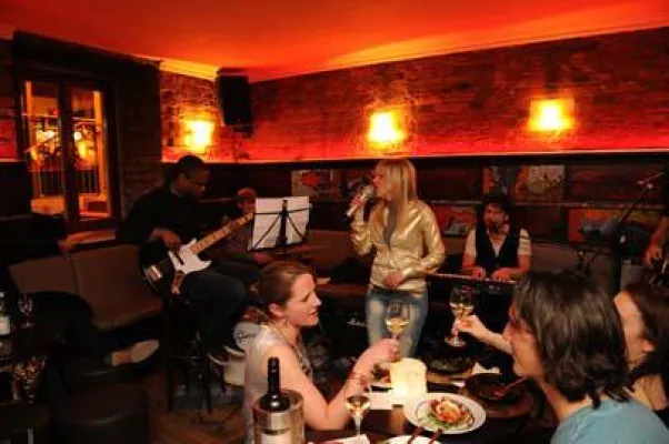 Bild: Funk, Soul, Jazz, R&B: Linley Mack & Friends rocken das Lardy / Jam-Session in Schwabinger Kultbar Lardy