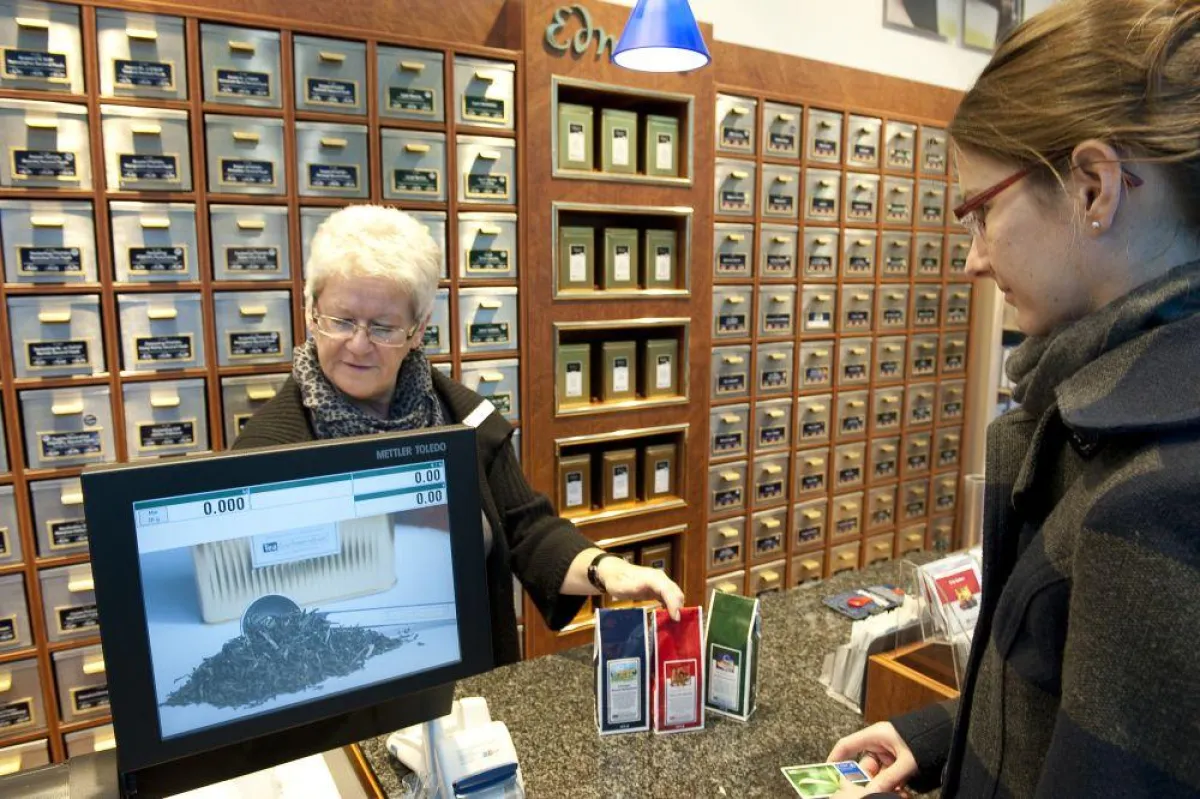 TeeGschwendner entschied sich mit dem Umstieg auf neue Kassenwaagensysteme gleichzeitig für den Digital Signage-Einstieg.