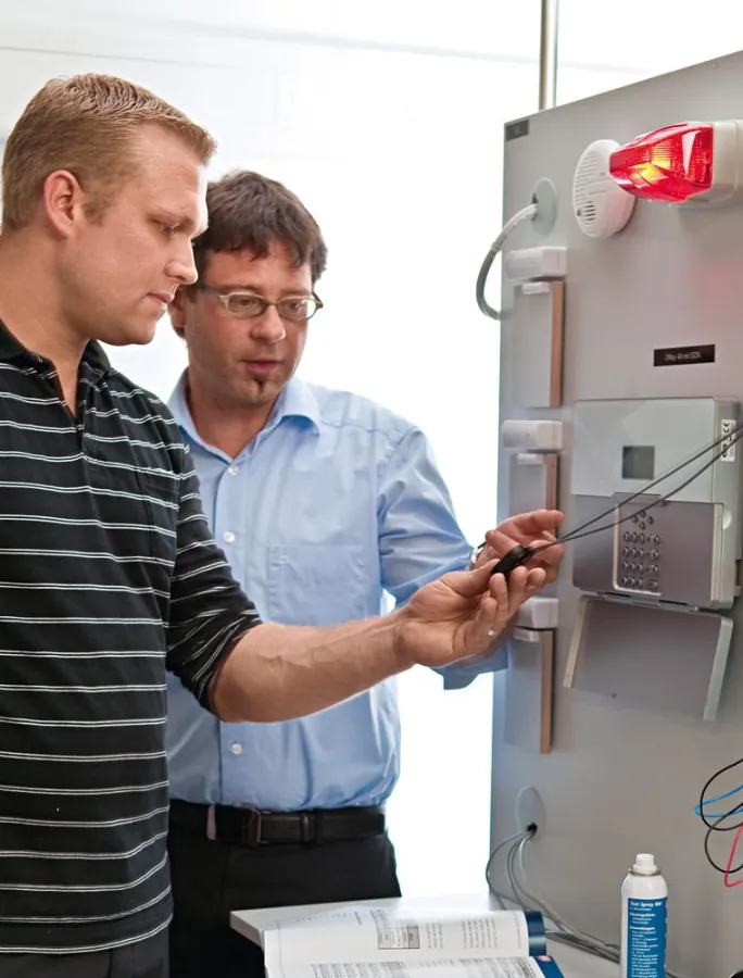 Praxisteil in einem realitätsnahen Trainingsparcours