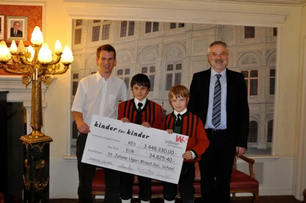 Bild: KINDER FÜR KINDER ZUM QUADRAT - Benefizprojekt der Wiltener Sängerknaben für die Ugari Secondary School