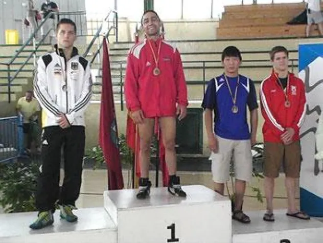 Bild: Tim Schleicher gewinnt Silbermedaille beim großen Preis von Spanien