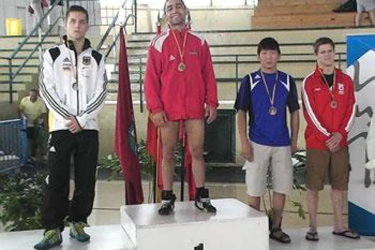 Bild: Tim Schleicher gewinnt Silbermedaille beim großen Preis von Spanien