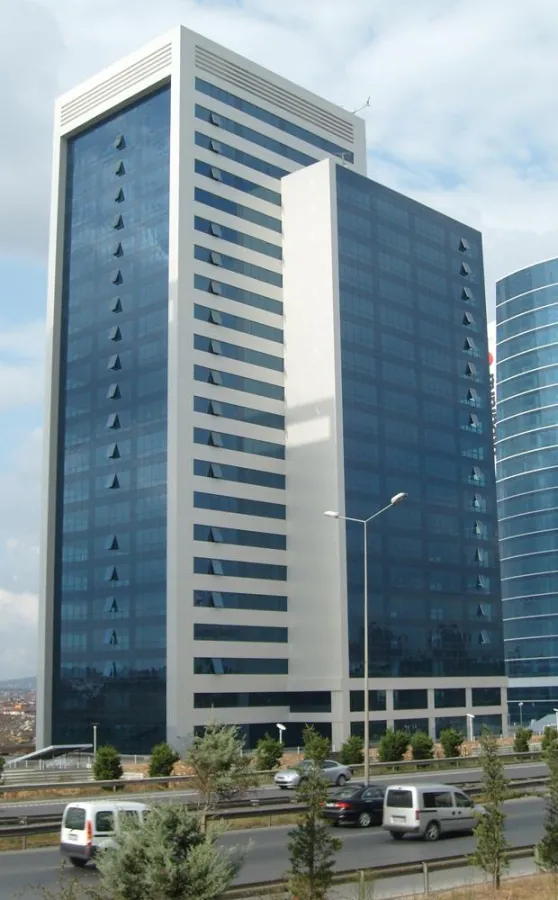 Der Akkom-Büropark in Ümraniye bei Istanbul wurde mit Akotherm-Systemtechnik gebaut.