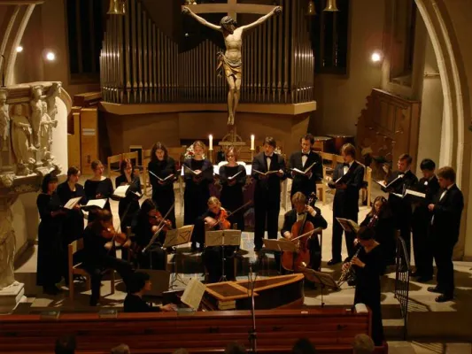 Bild: Das Vokalensemble CantArt gestaltet Stunde der Kirchenmusik zum Tode Jesu