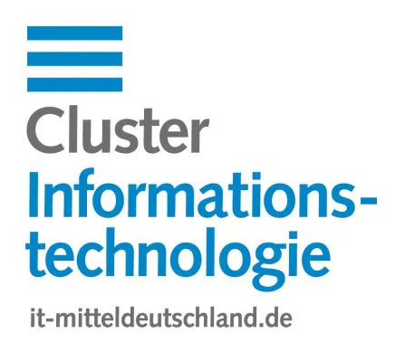 Bild: Schüler lernen Aufgaben mit IT zu lösen