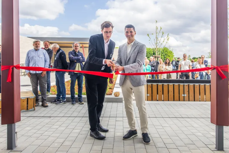 Bild: AREBOS GmbH feiert Einweihung des neuen Bürogebäudes in Waldbüttelbrunn