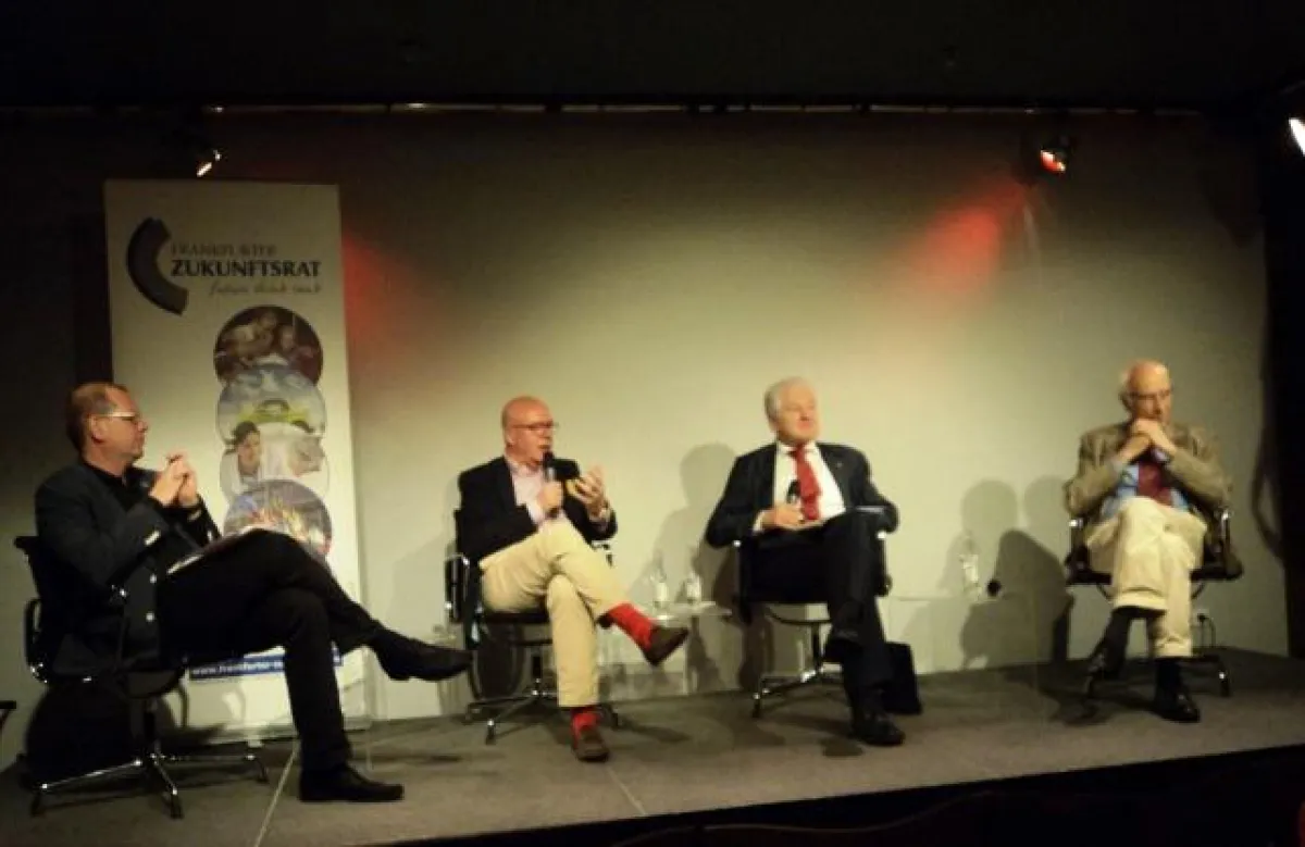 v.l.n.r: Uwe Mommert, Christian E. Elger, Manfred Pohl und Bernhard Bueb