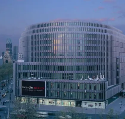 Bild: Mondsüchtig im Swissôtel Berlin