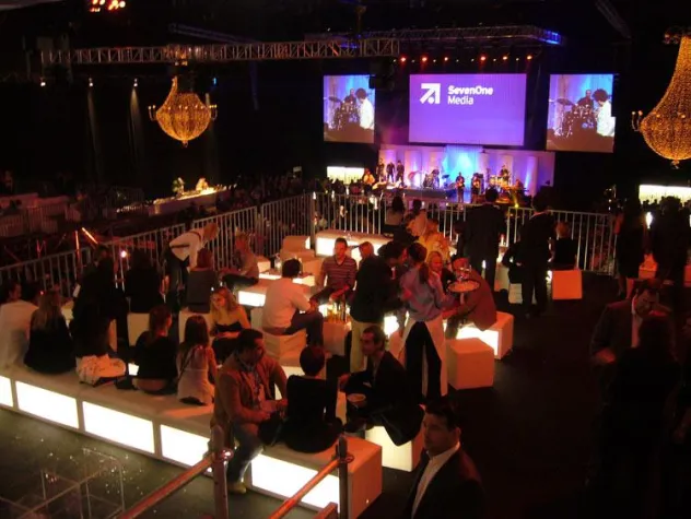 Bild: Die Gala von Seven One Media strahlt mit Eventmöbeln der C&C Agency