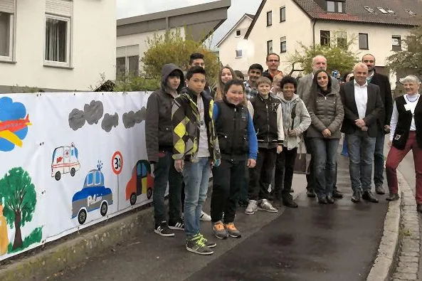 Integrationsprojekt am Berufsbildungswerk: Gemeinsam werkeln fürs Kinderhaus Bild: Integrationsprojekt am Berufsbildungswerk: Gemeinsam werkeln fürs Kinderhaus