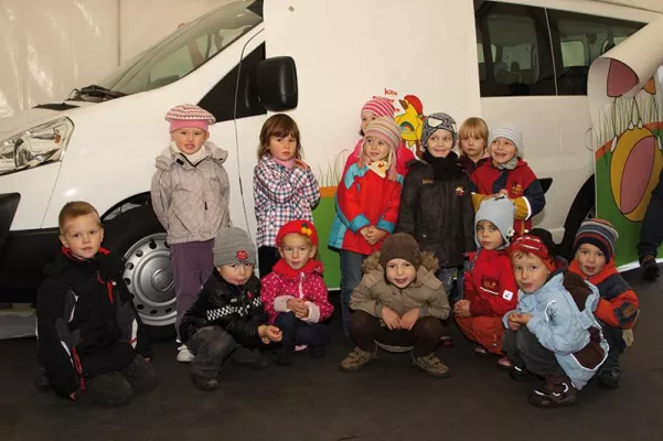 Bild: GD:group spendet Autoverklebung zum Tag der offenen Tür