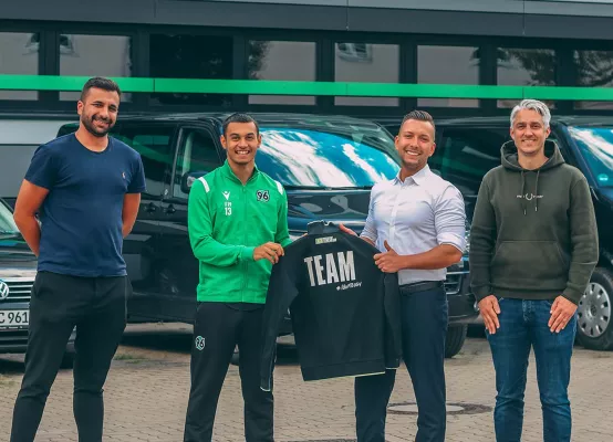 EASYFITNESS und 96-Akademie helfen Nachwuchstalenten, am Ball zu bleiben Bild: EASYFITNESS und 96-Akademie helfen Nachwuchstalenten, am Ball zu bleiben