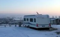 Bild: Wintercamping mit Thermalwasser und Wellness