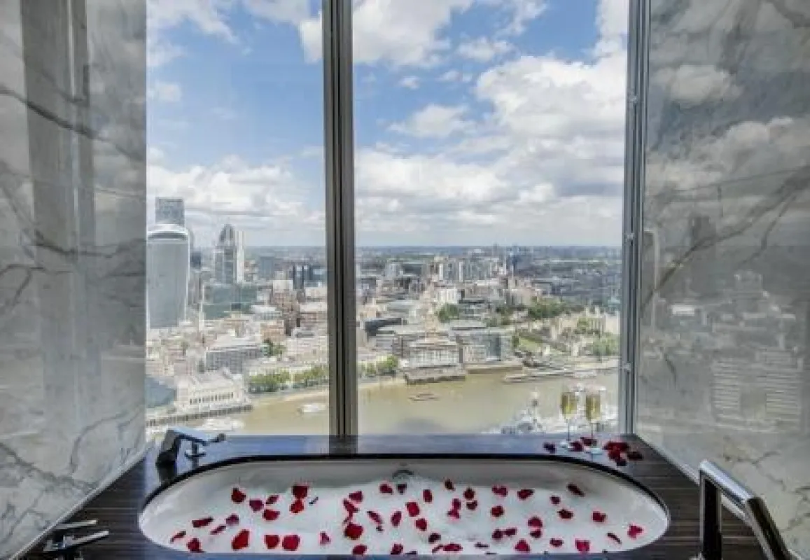 London Suite 24