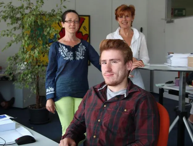 Jugenddorf-Azubi absolviert Praktikum bei BurdaDirect Bild: Jugenddorf-Azubi absolviert Praktikum bei BurdaDirect