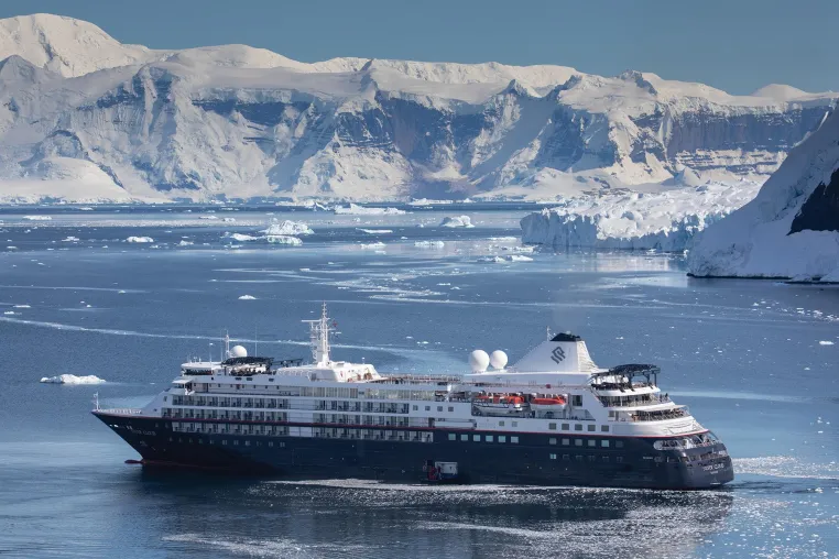 Bild: Antarktis: Mit dem 5-Sterne-Hotel in die eisige Wildnis