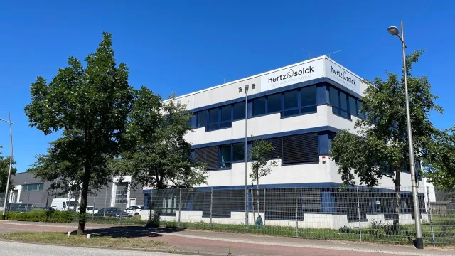 Bild: Zweiter Standort in Hamburg: Hertz & Selck erweitert Kapazitäten für Produktion und Logistik
