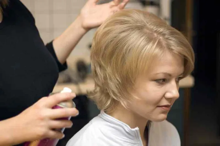 Bild: Unterstützung für gestresstes Haar