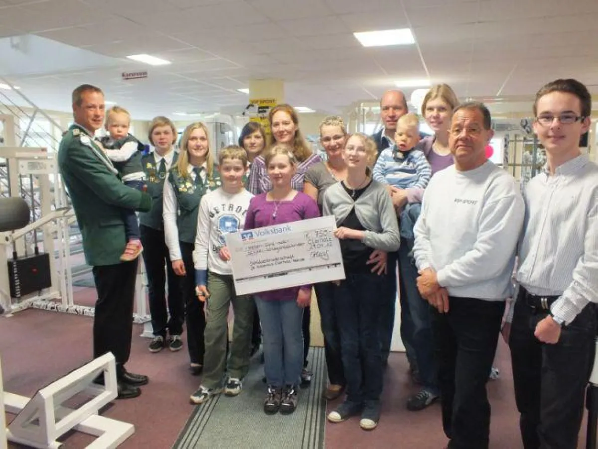 Der Schützenverein St Hubertus Clarholz-Heerde e.V. sammelte 750 Euro für die Schlaganfall-Kinder-Se