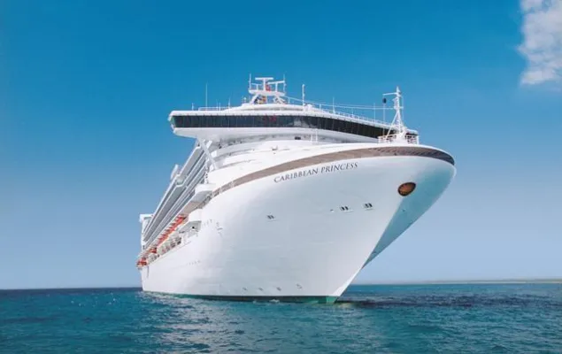 Caribbean Princess als erster Mega-Cruiser auf vergrößertem Panamakanal unterwegs Bild: Caribbean Princess als erster Mega-Cruiser auf vergrößertem Panamakanal unterwegs