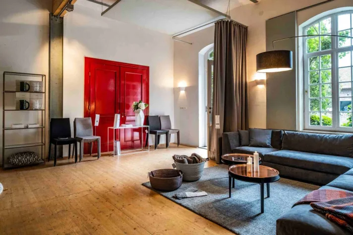 Hochwertige Wohnkultur auf der Landpartie Bild: Hochwertige Wohnkultur auf der Landpartie