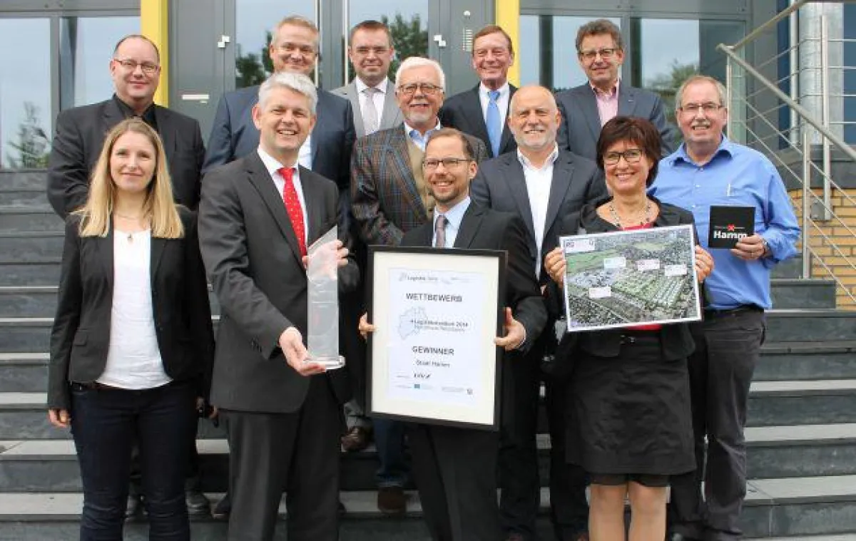 Die Netzwerkpartner mit dem Preis zurück in Hamm - Foto: SRH