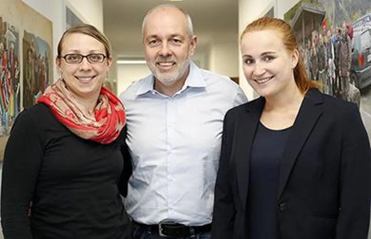 Manuela Jansen (l.) und Jana Bergmann absolvieren ein Trainee-Programm unter Regie von Thomas Beers.