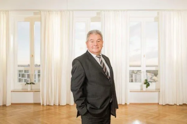 Bild: Trennung, Pflegefall, Erbe: Beim Immobilienverkauf nach einschneidenden Ereignissen die Nerven bewahren